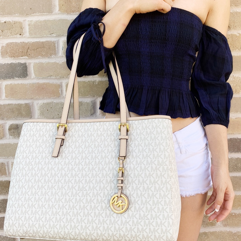 Gaby’sBags👜💕-Michael Kors Tote Vanilla MK